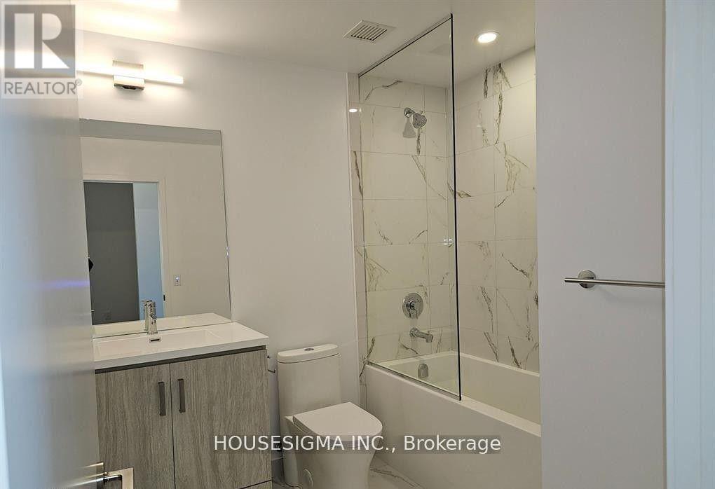1011 - 60 Honeycrisp Crescent, Vaughan, Ontario  L4K 0N5 - Photo 11 - N12217470