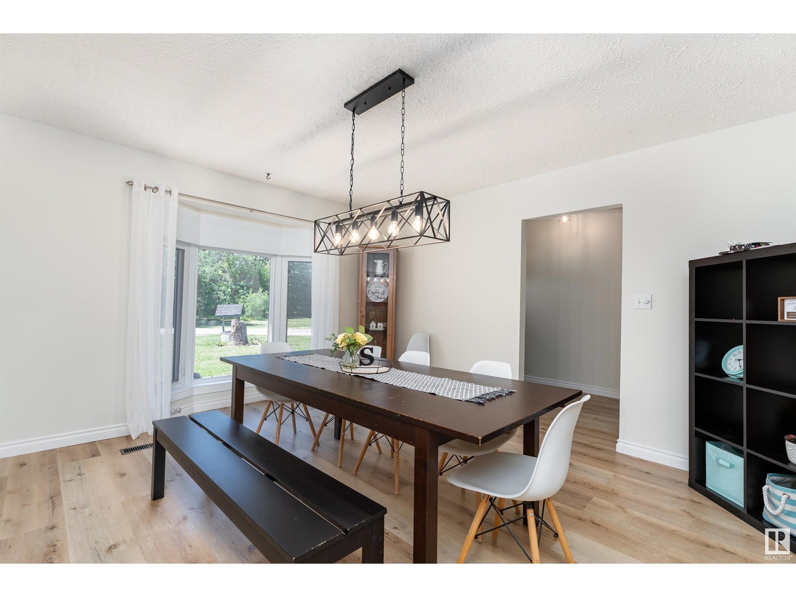 Property at 50437 RGE ROAD 235 image 1