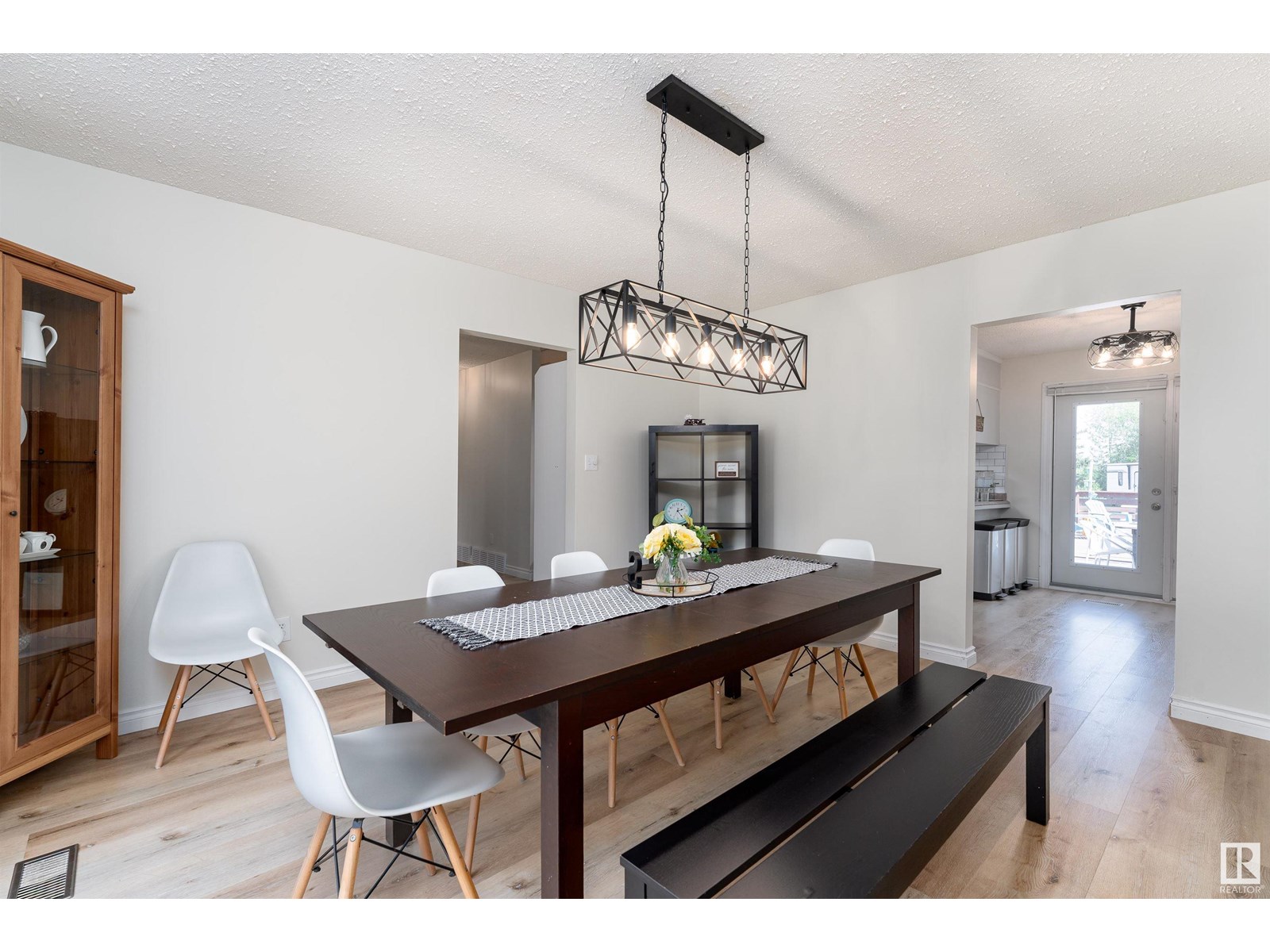 Property at 50437 RGE ROAD 235 image 2