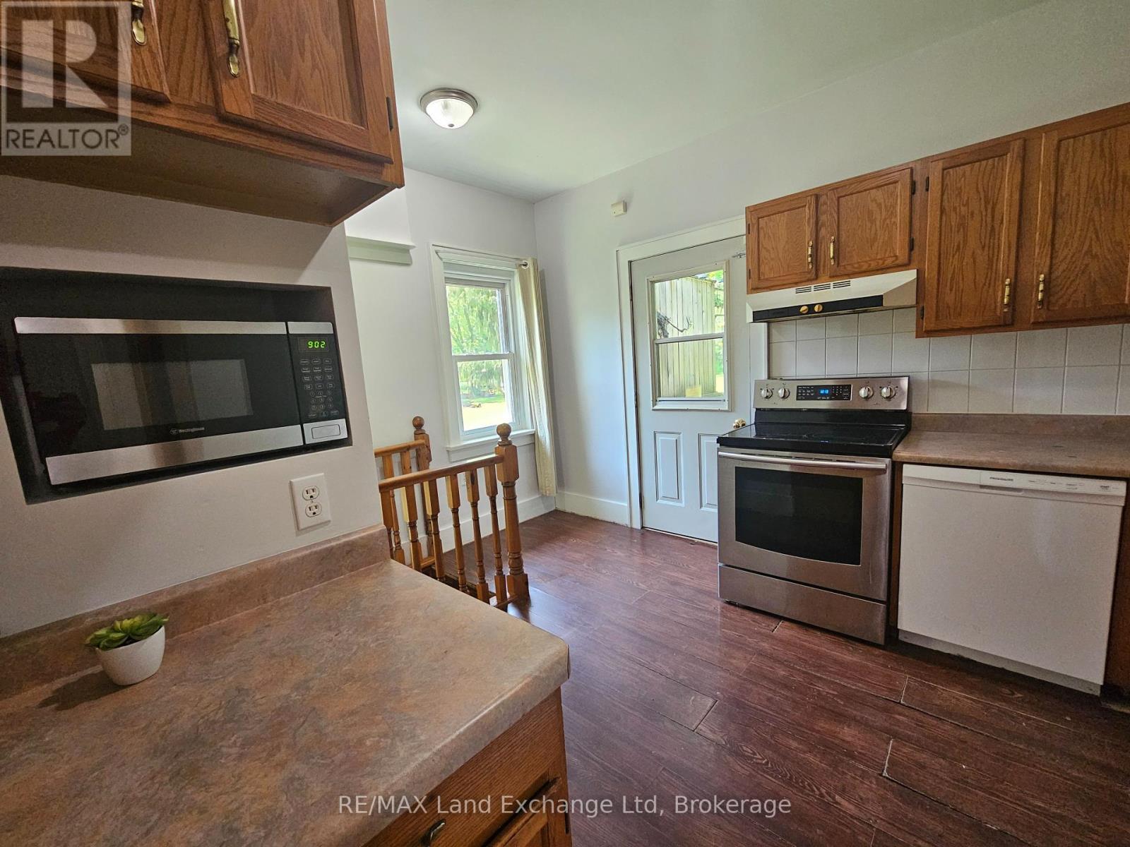 1061 Howick Street, Howick, Ontario  N0G 2X0 - Photo 32 - X12214861