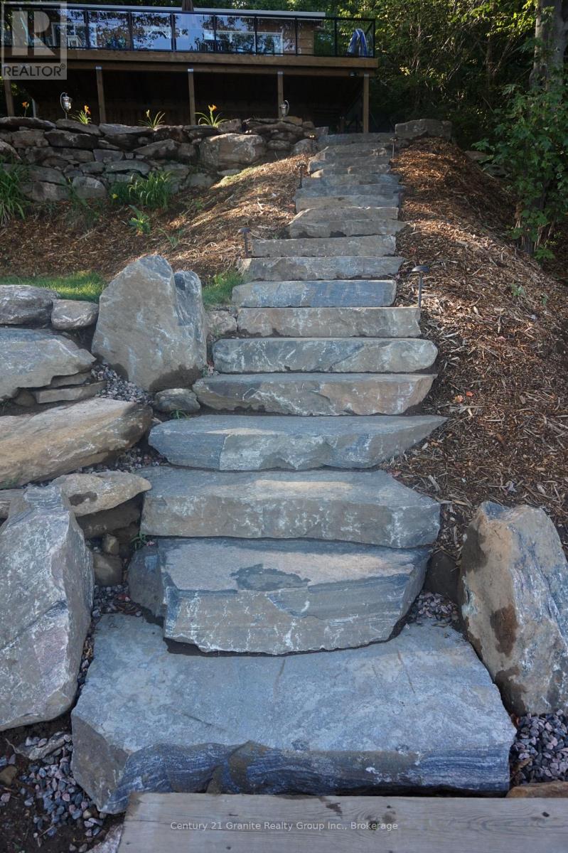 2271 Watts Road, Dysart Et Al, Ontario  K0M 2S0 - Photo 20 - X12217465