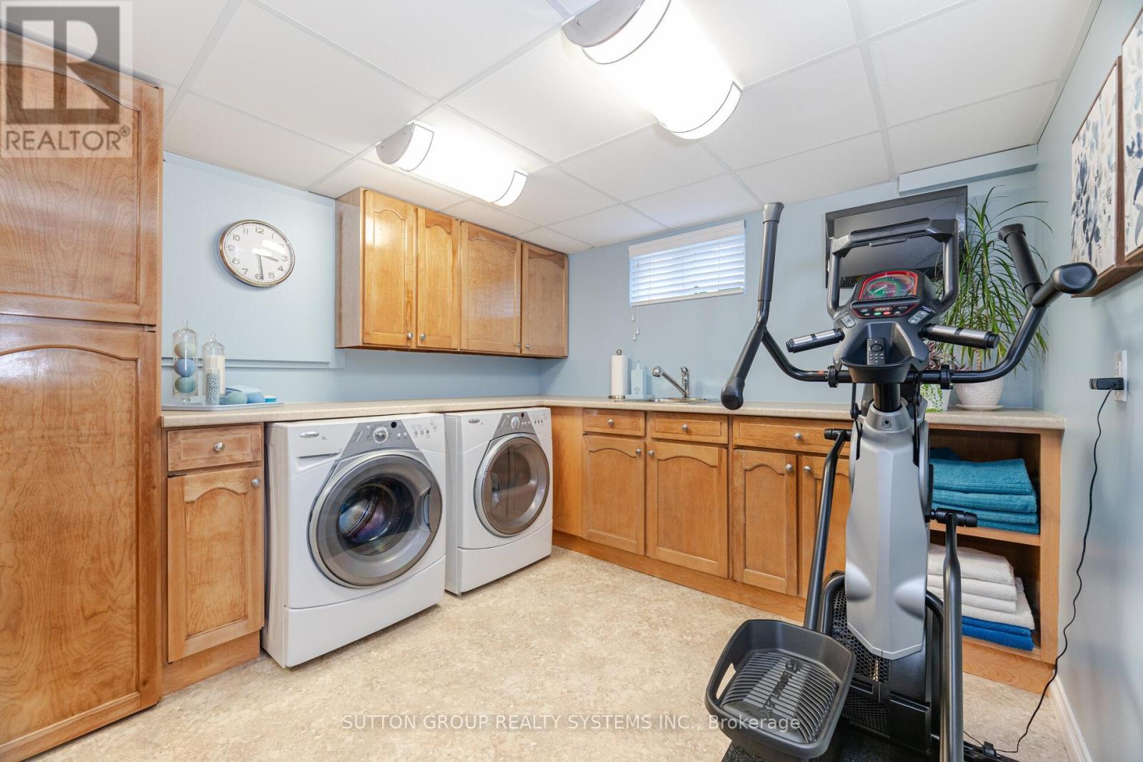11 Richmond Drive, Brampton, Ontario  L6W 2E7 - Photo 42 - W12217495