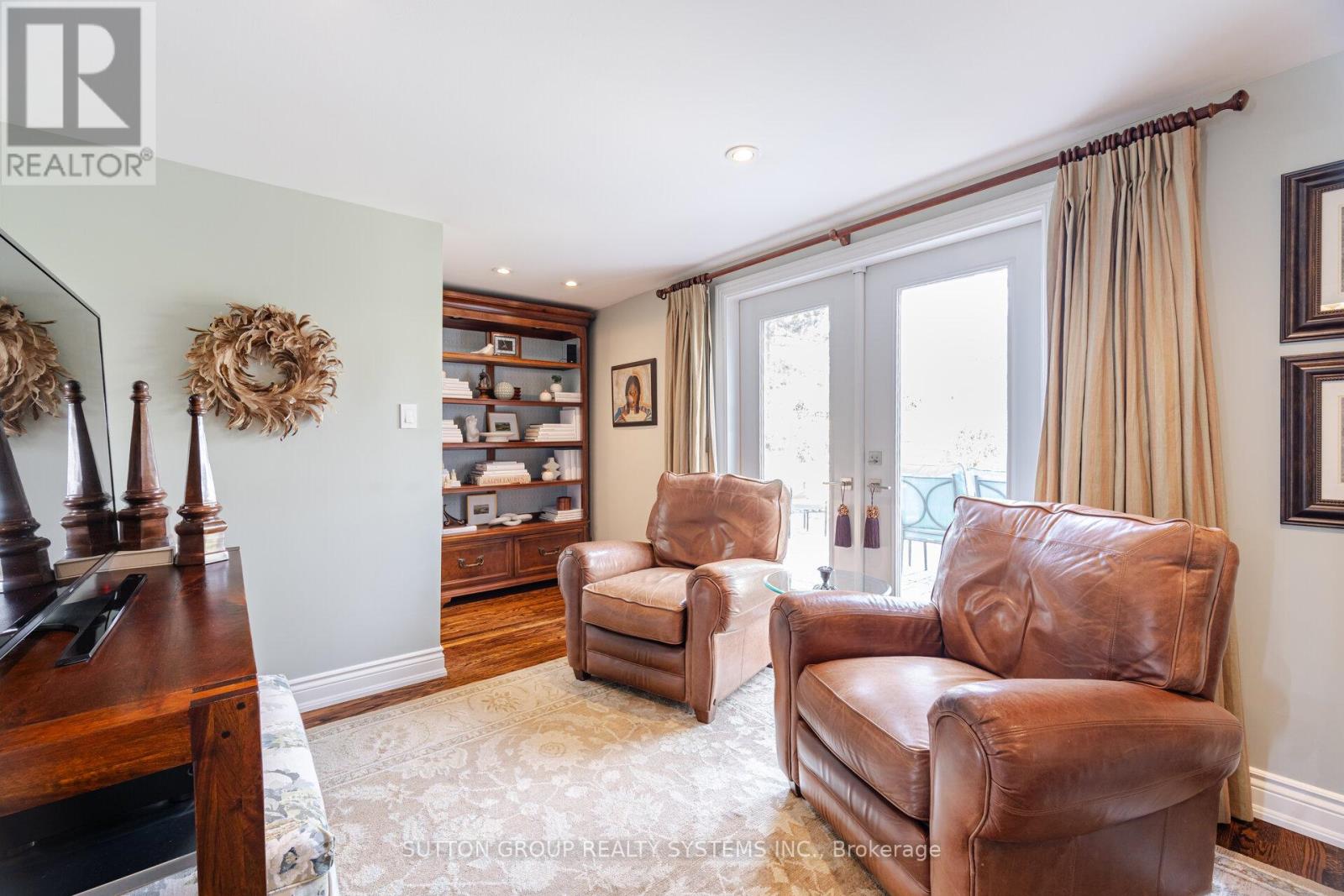 11 Richmond Drive, Brampton, Ontario  L6W 2E7 - Photo 7 - W12217495