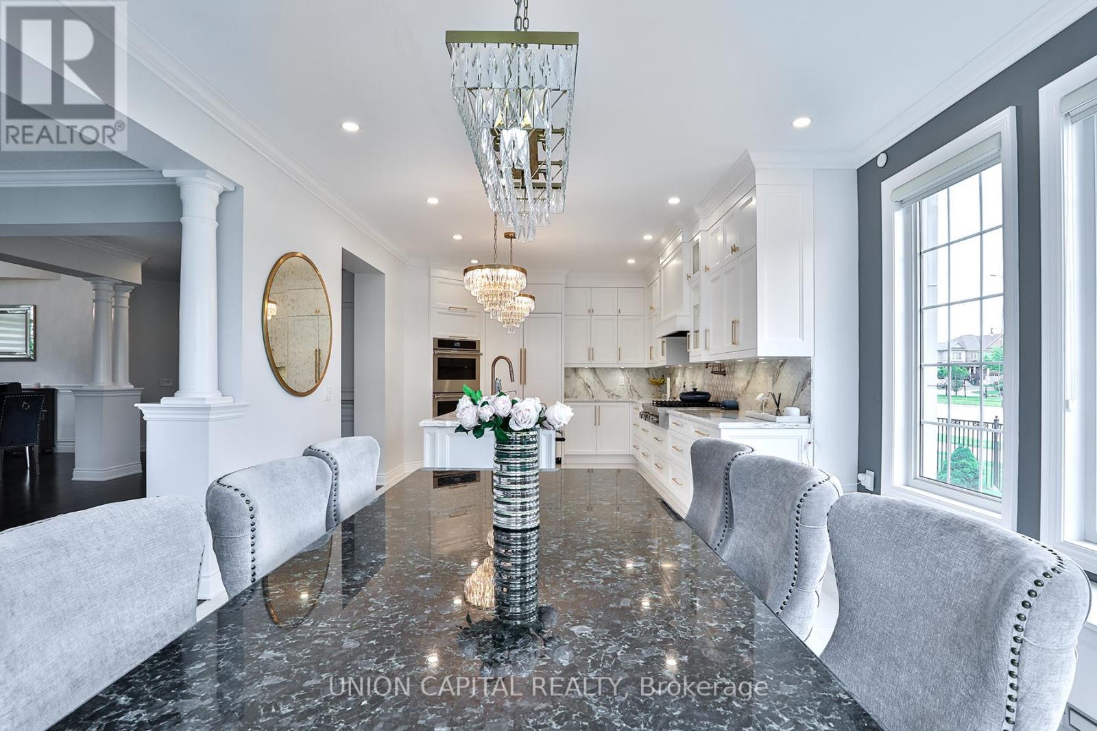36 Lampman Crescent, Brampton (Credit Valley), Ontario  L6X 0E4 - Photo 7 - W12217501