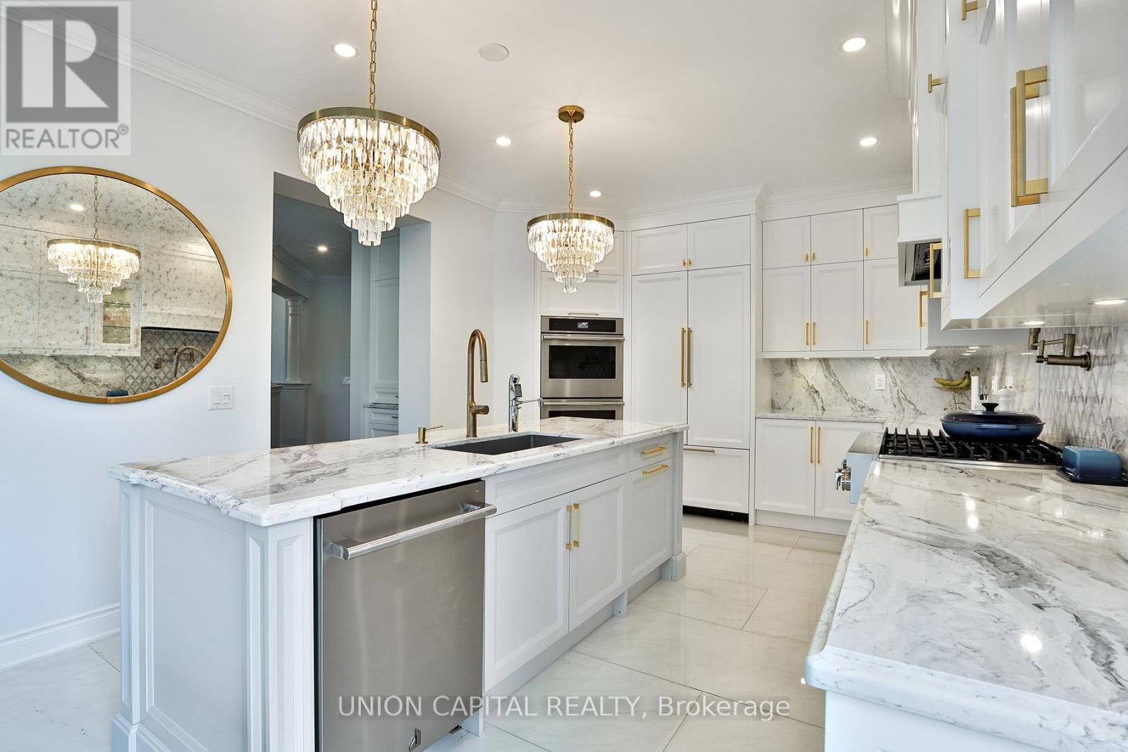36 Lampman Crescent, Brampton (Credit Valley), Ontario  L6X 0E4 - Photo 9 - W12217501