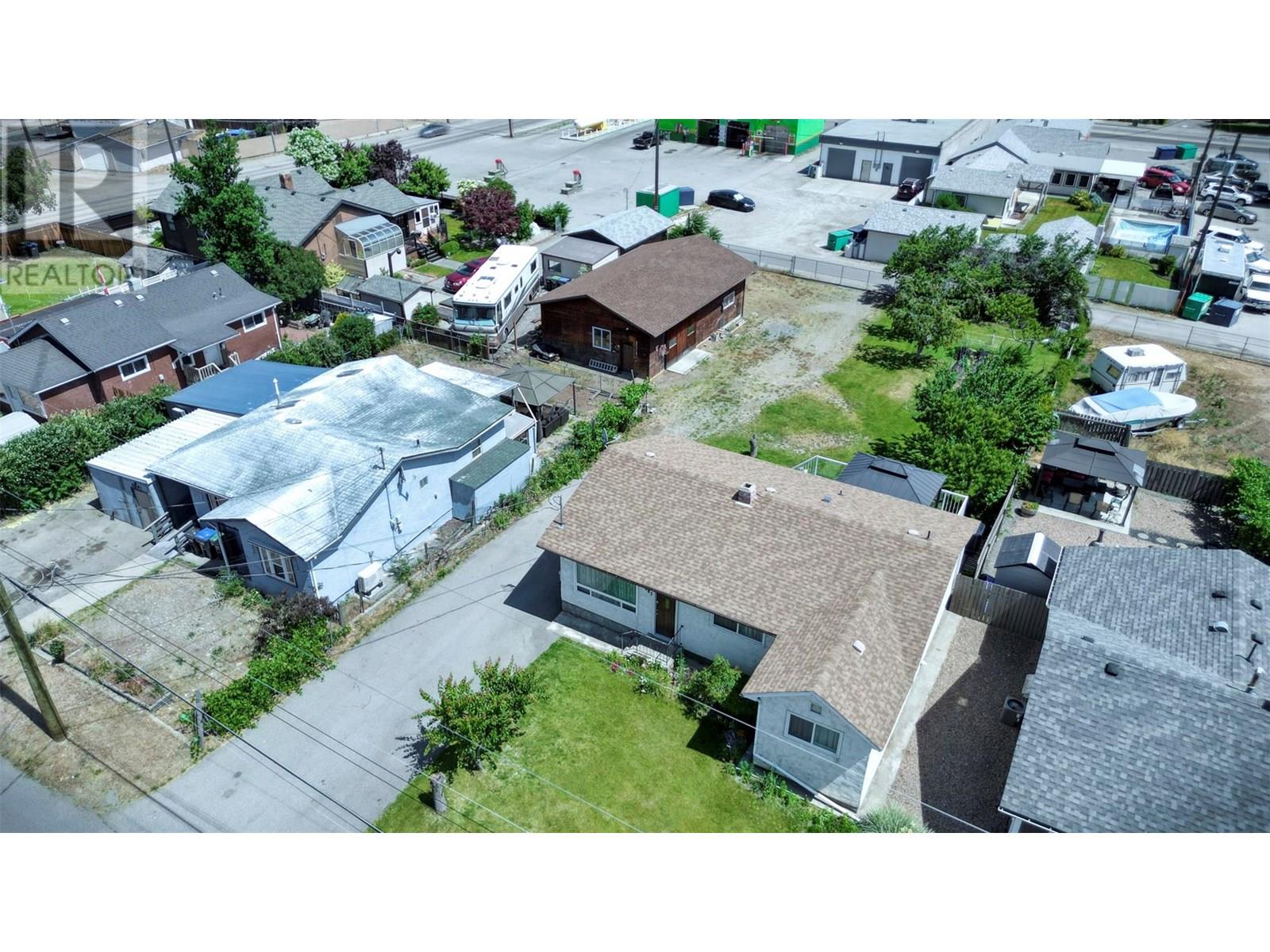 5887 Okanagan Street Street, Oliver, British Columbia  V0H 1T0 - Photo 3 - 10351962