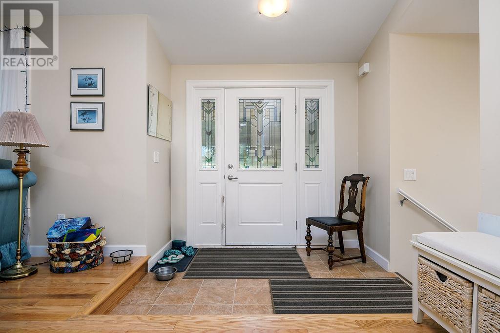 3796 East Vernon Road, Vernon, British Columbia  V1B 3H7 - Photo 15 - 10351155