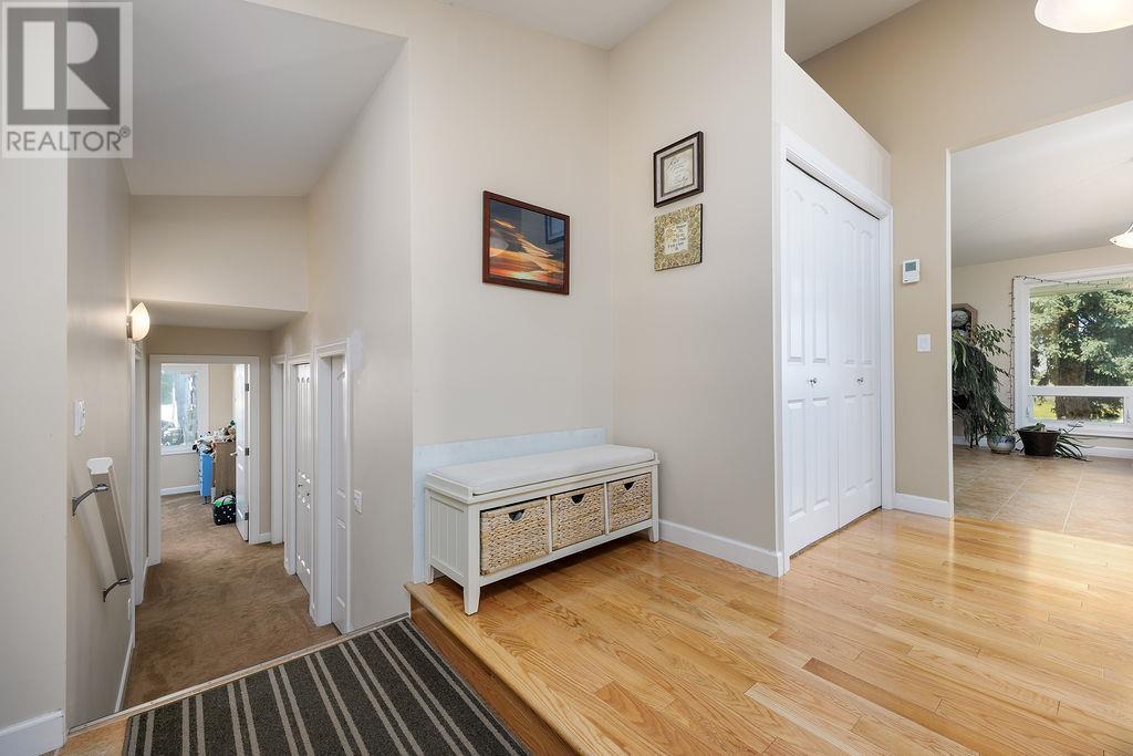 3796 East Vernon Road, Vernon, British Columbia  V1B 3H7 - Photo 16 - 10351155
