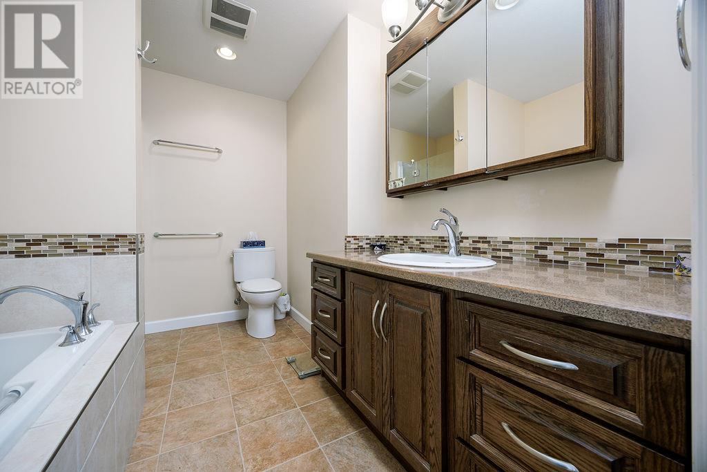 3796 East Vernon Road, Vernon, British Columbia  V1B 3H7 - Photo 19 - 10351155