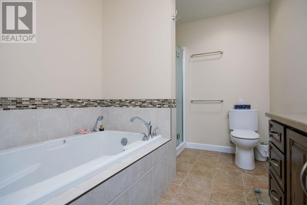 3796 East Vernon Road, Vernon, British Columbia  V1B 3H7 - Photo 20 - 10351155