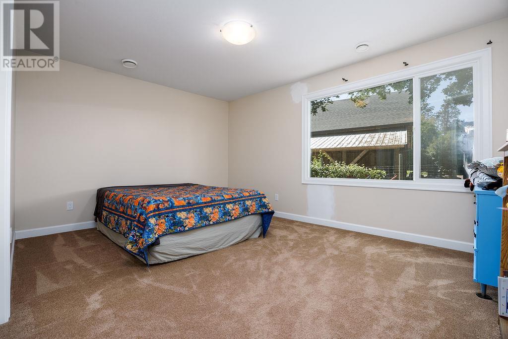 3796 East Vernon Road, Vernon, British Columbia  V1B 3H7 - Photo 22 - 10351155
