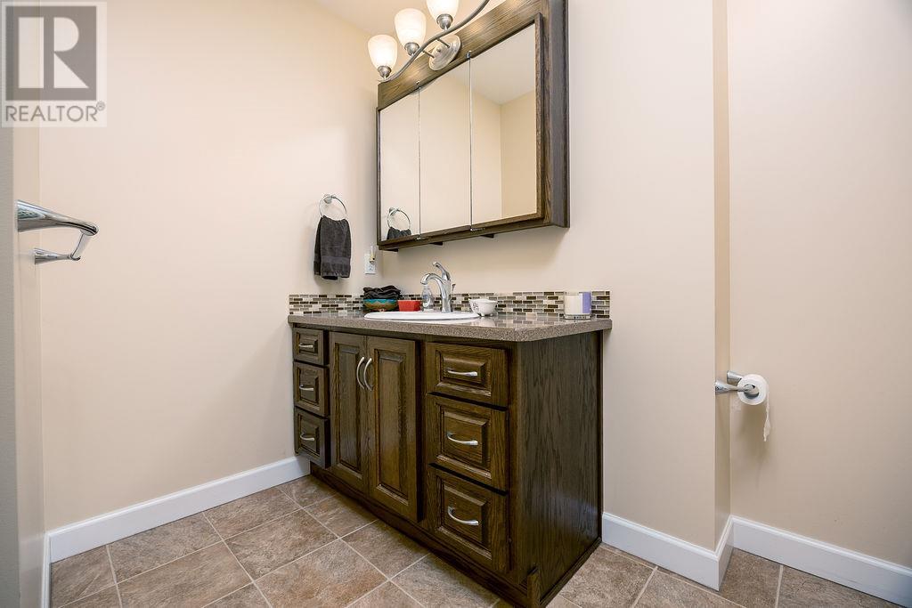 3796 East Vernon Road, Vernon, British Columbia  V1B 3H7 - Photo 24 - 10351155