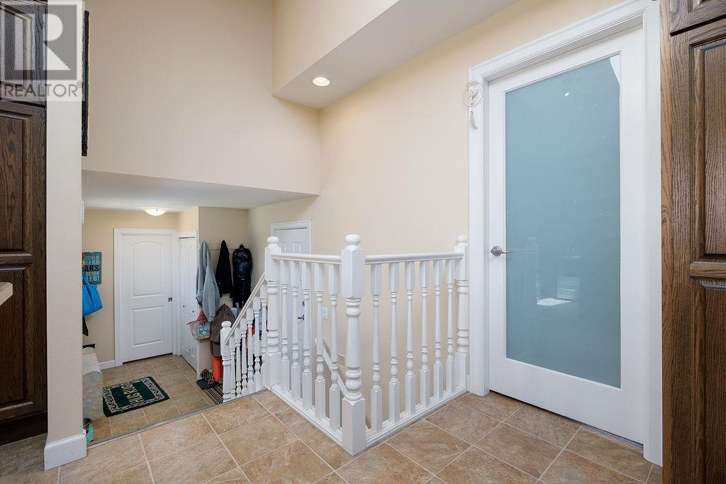 3796 East Vernon Road, Vernon, British Columbia  V1B 3H7 - Photo 28 - 10351155