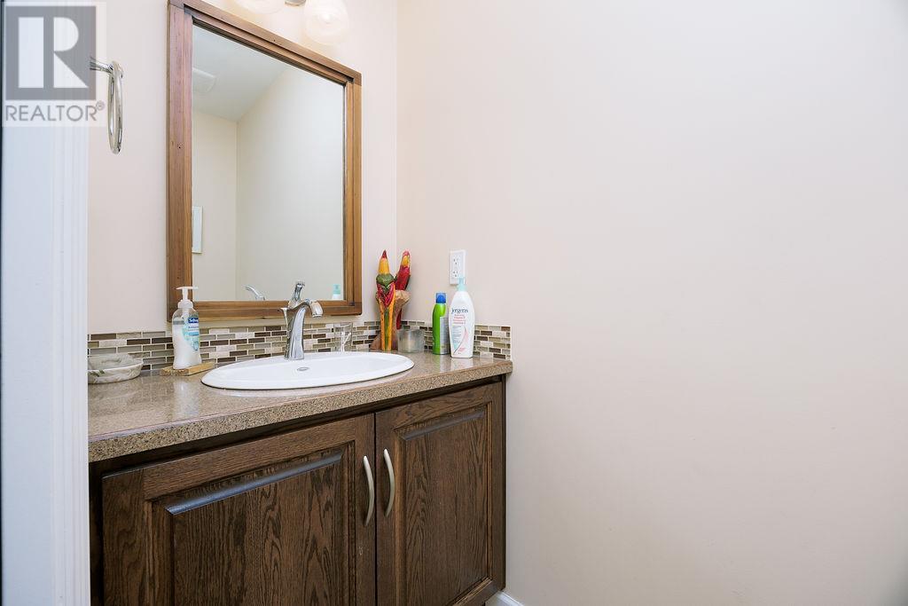 3796 East Vernon Road, Vernon, British Columbia  V1B 3H7 - Photo 31 - 10351155