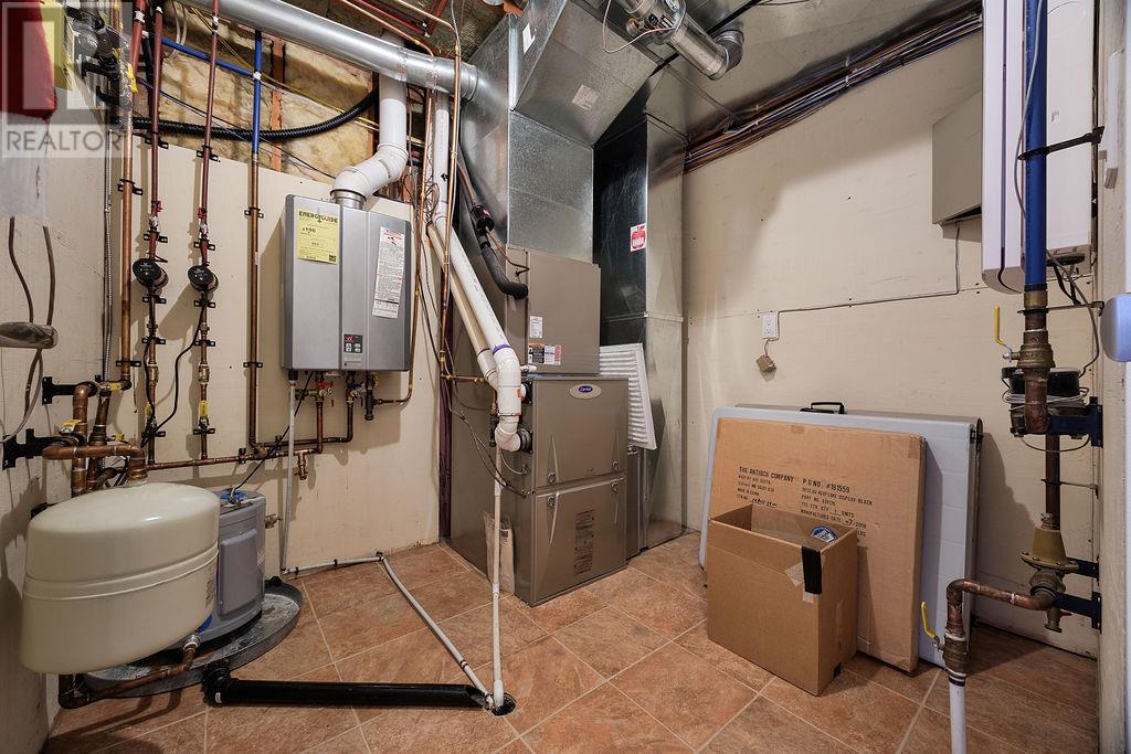 3796 East Vernon Road, Vernon, British Columbia  V1B 3H7 - Photo 38 - 10351155
