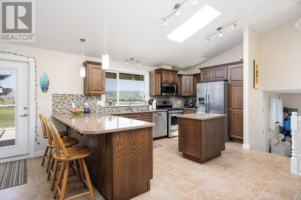3796 East Vernon Road, Vernon, British Columbia  V1B 3H7 - Photo 8 - 10351155