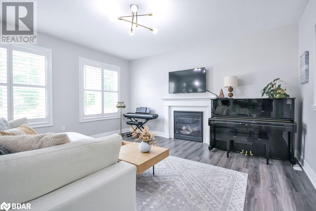 7 Windsong Crescent, Bracebridge, Ontario  P1L 0A5 - Photo 3 - 40740783