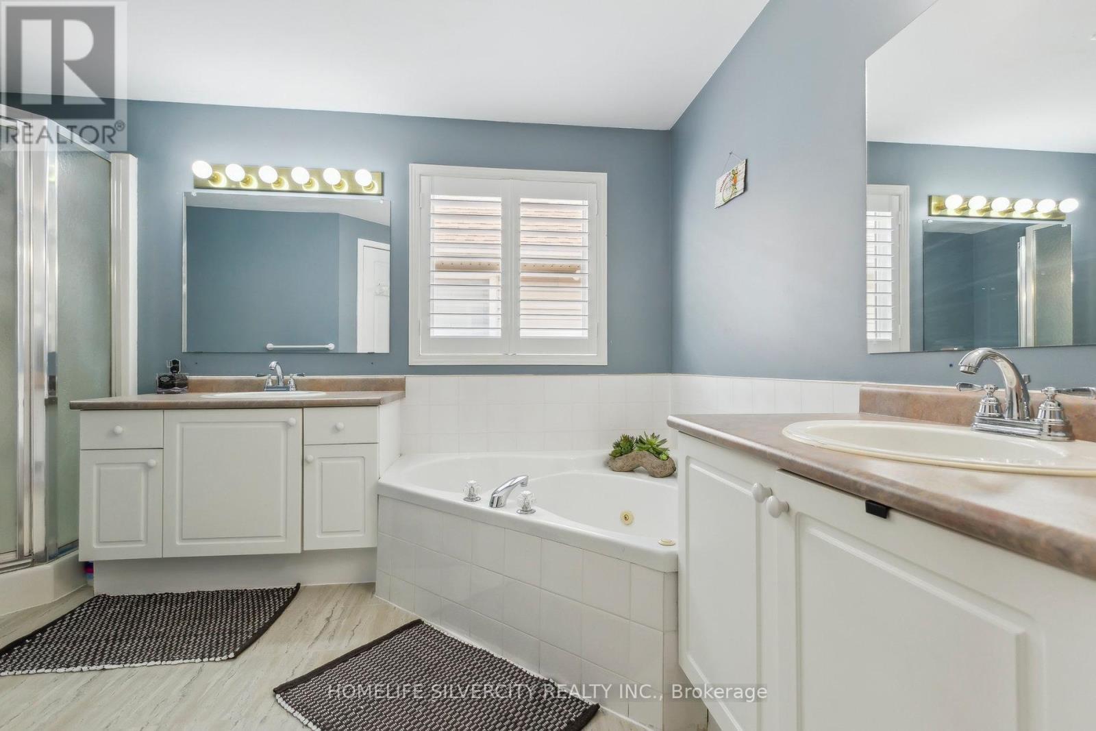 221 Grey Fox Drive, Kitchener, Ontario  N2E 3N7 - Photo 16 - X12217476