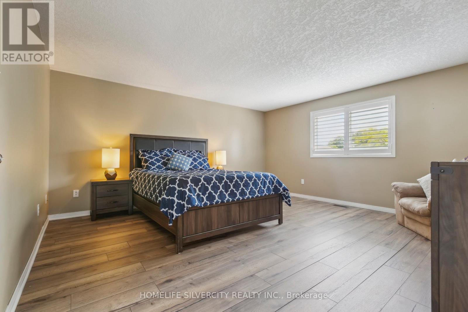 221 Grey Fox Drive, Kitchener, Ontario  N2E 3N7 - Photo 17 - X12217476