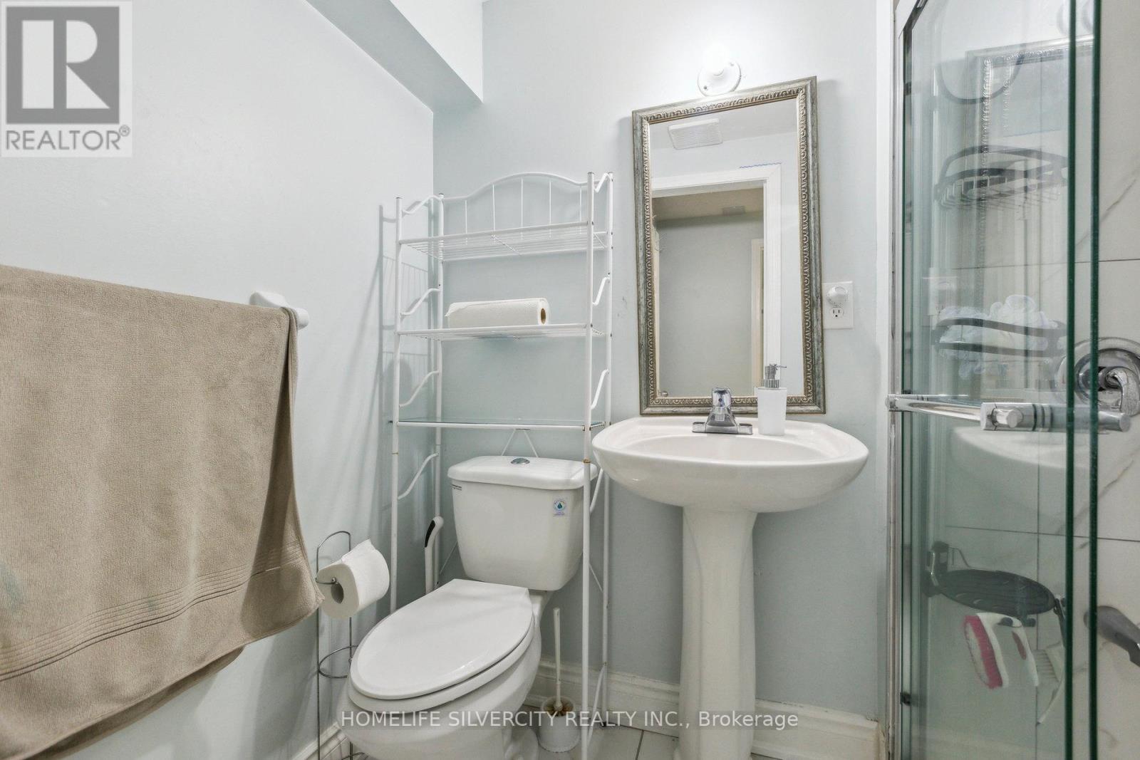 221 Grey Fox Drive, Kitchener, Ontario  N2E 3N7 - Photo 25 - X12217476
