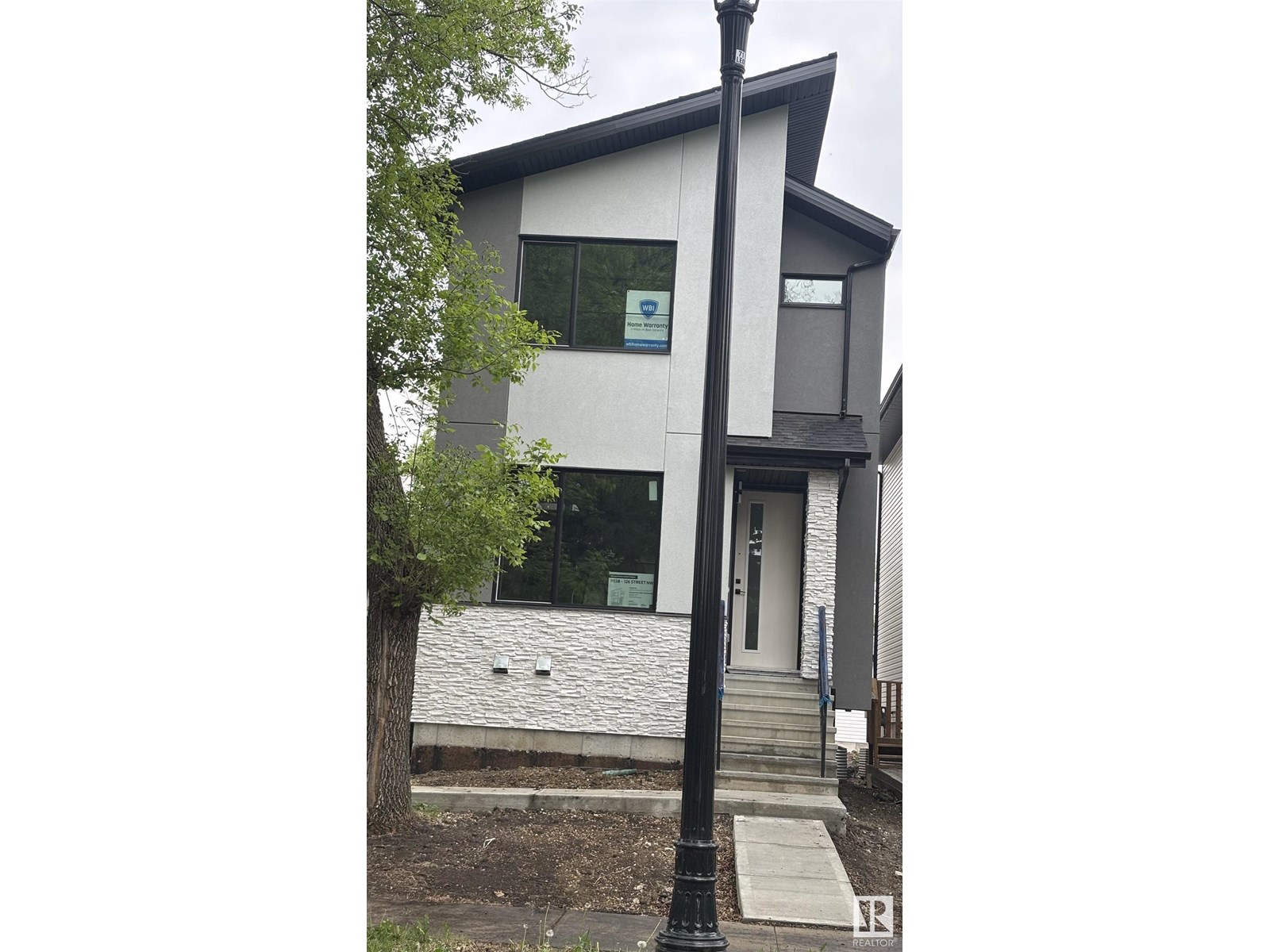 Property at 11138 126 ST E NW image 1