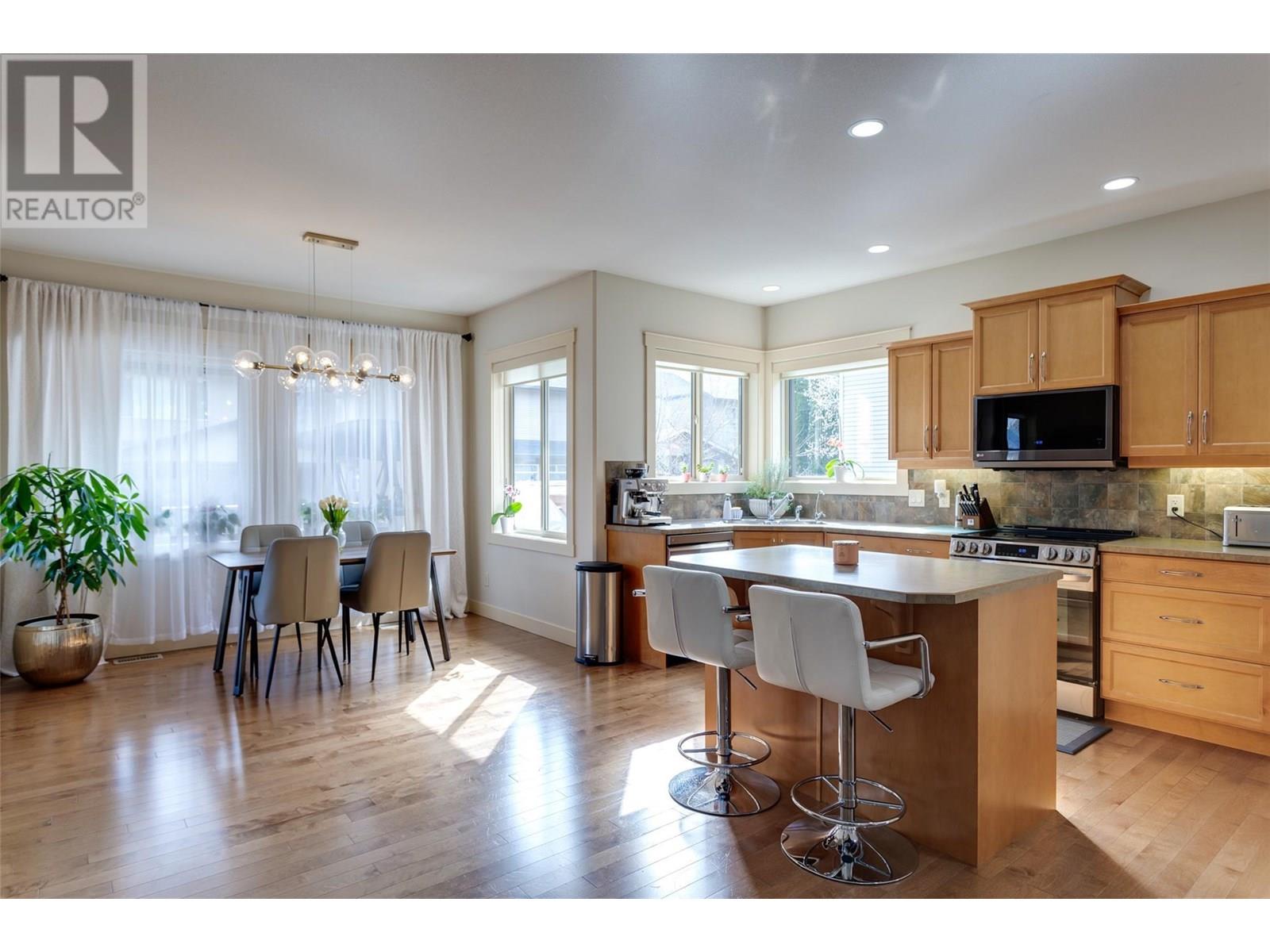 2841 Bentley Road, West Kelowna, British Columbia  V4T 3B2 - Photo 5 - 10351642