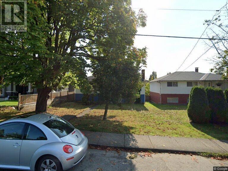 Property at 439 E 16TH STREET image 1