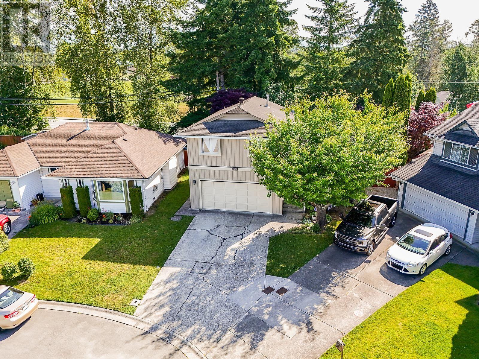 23035 Olund Crescent, Maple Ridge, British Columbia  V2X 0E8 - Photo 3 - R3014982