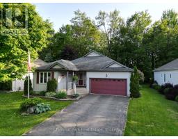 44 SPRINGWOOD CRESCENT, Gravenhurst, Ontario