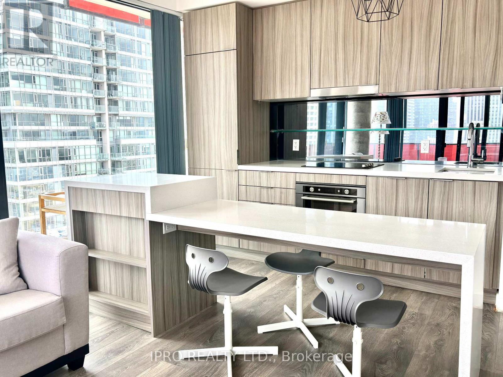 2411 - 215 Queen Street W, Toronto, Ontario  M5V 0P5 - Photo 3 - C12217413