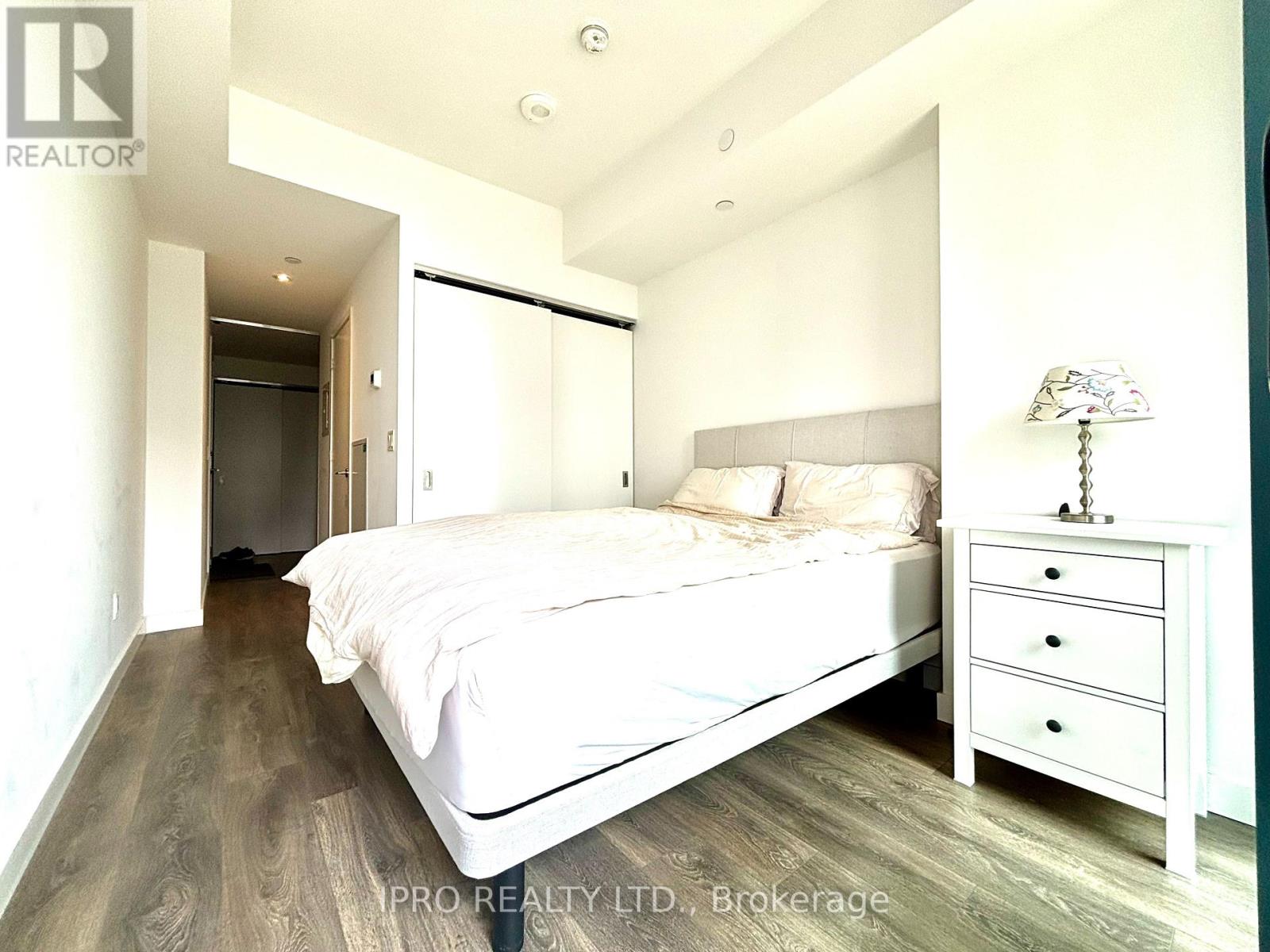 2411 - 215 Queen Street W, Toronto, Ontario  M5V 0P5 - Photo 5 - C12217413