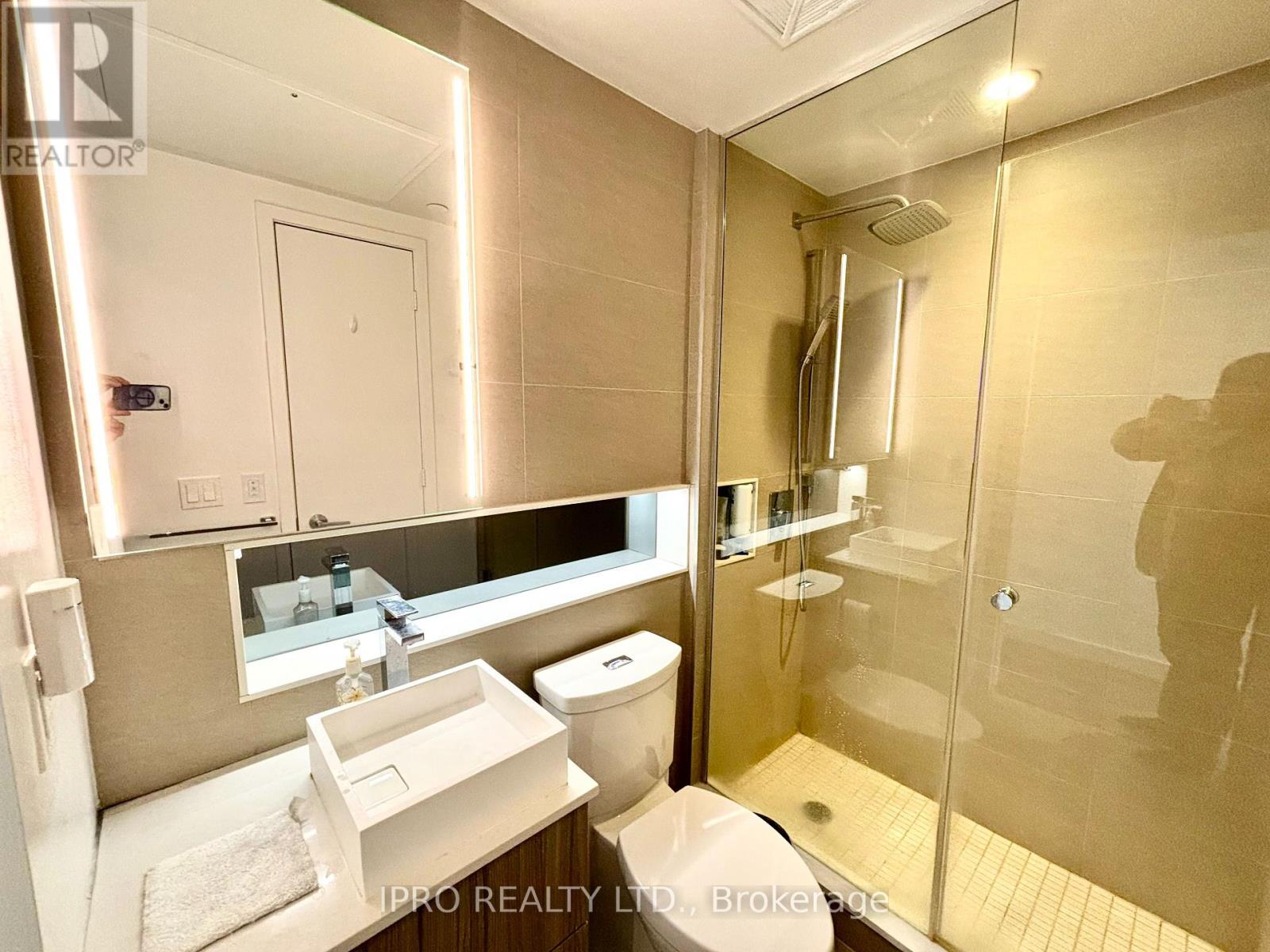 2411 - 215 Queen Street W, Toronto, Ontario  M5V 0P5 - Photo 8 - C12217413
