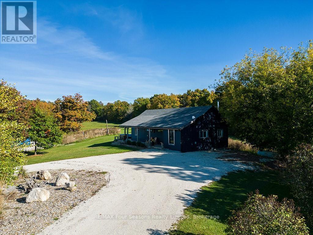 495529 Grey Road 2, Blue Mountains, Ontario  N0H 2E0 - Photo 2 - X12217511