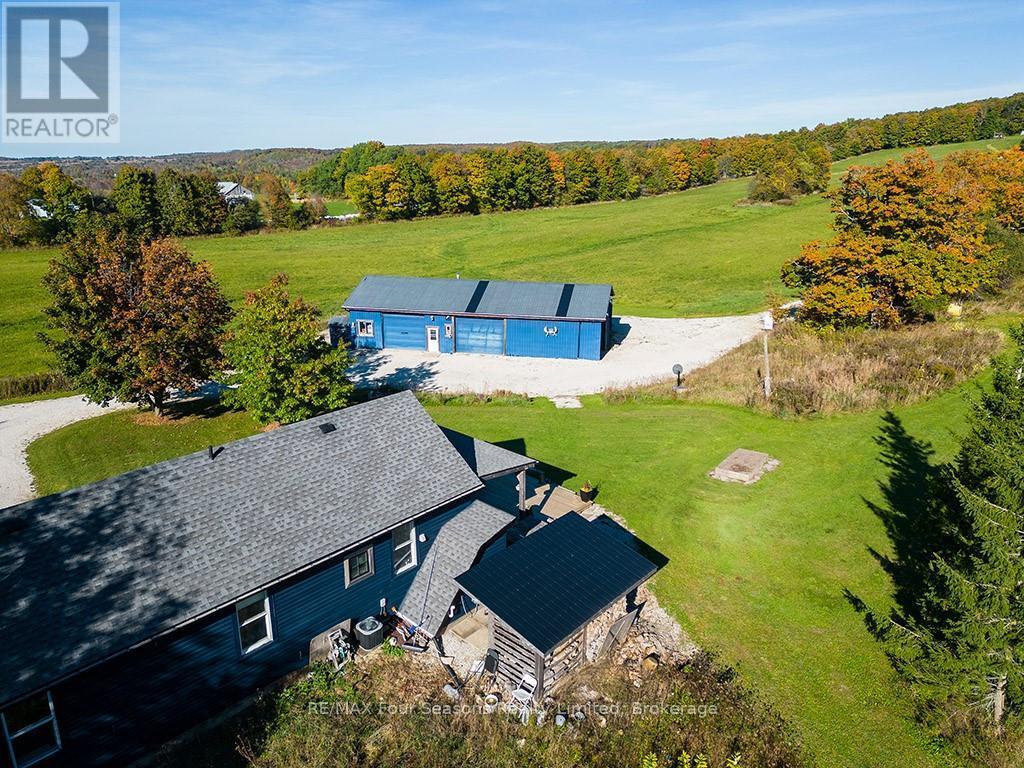 495529 Grey Road 2, Blue Mountains, Ontario  N0H 2E0 - Photo 4 - X12217511