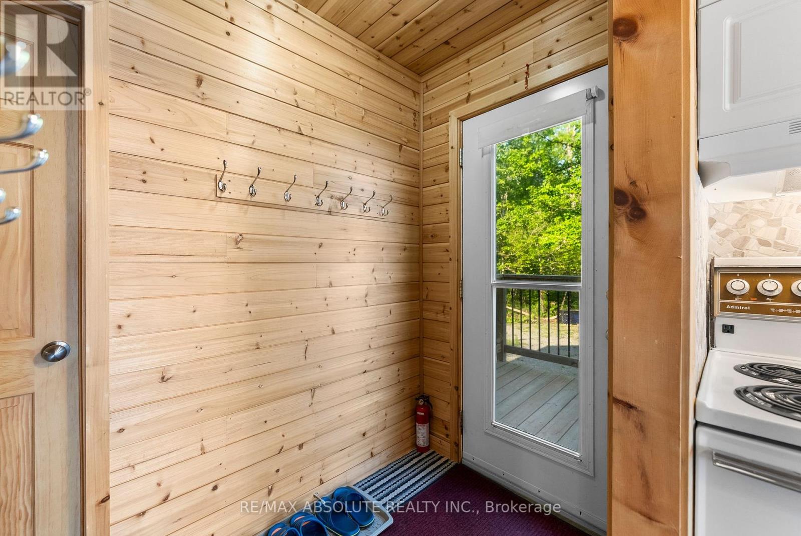 339 Leavoy Lane, Horton, Ontario  K7V 3Z8 - Photo 8 - X12217510