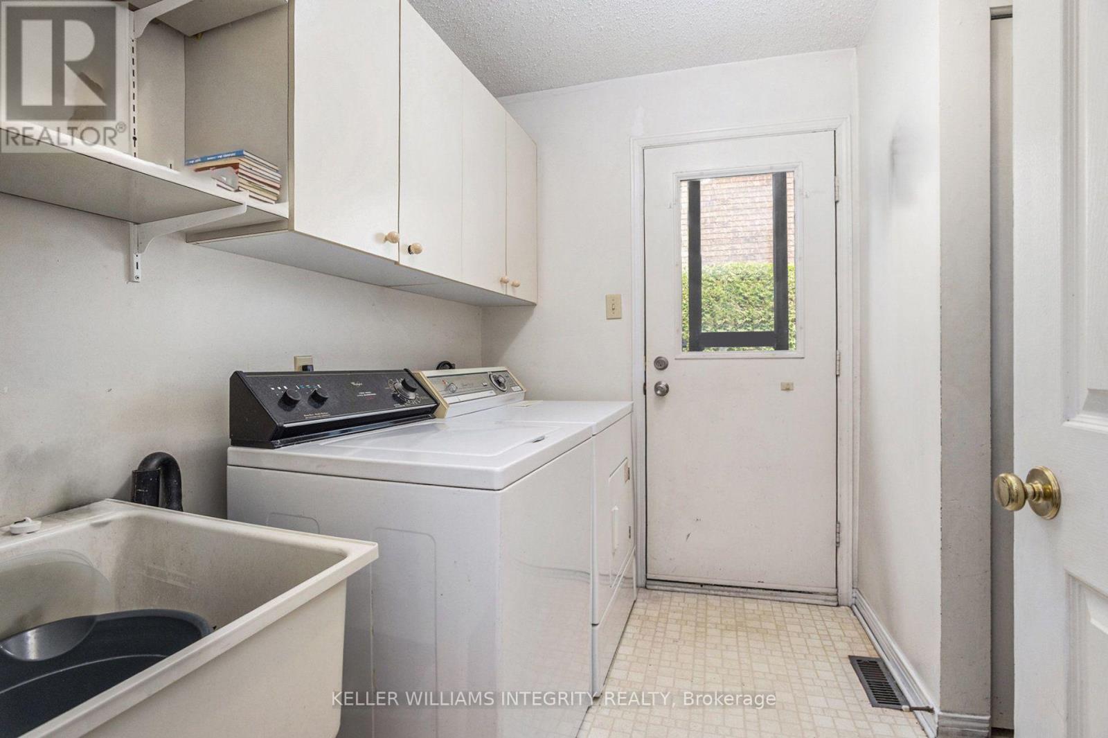 2161 Lenester Avenue, Ottawa, Ontario  K2A 4A9 - Photo 16 - X12217529