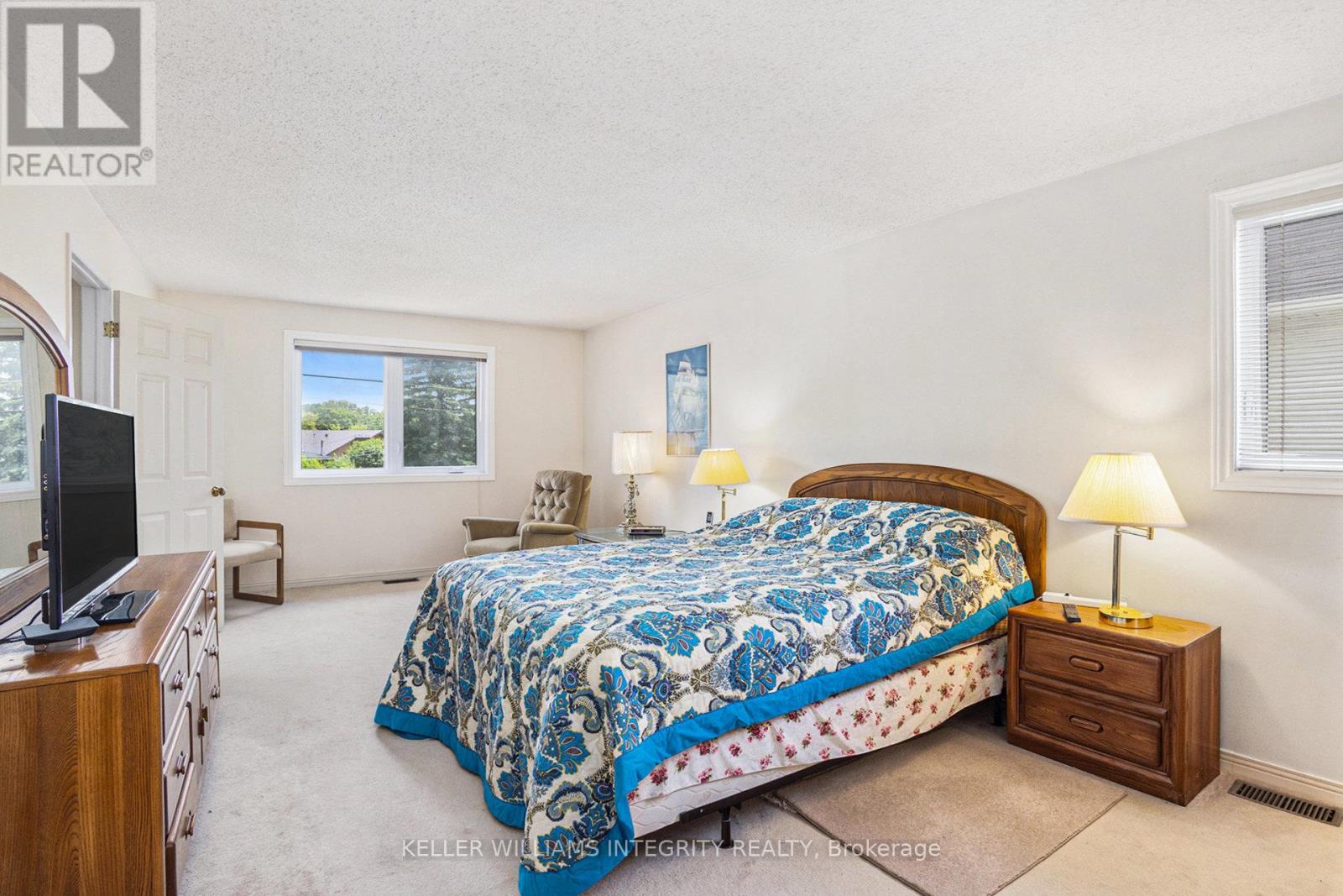2161 Lenester Avenue, Ottawa, Ontario  K2A 4A9 - Photo 18 - X12217529