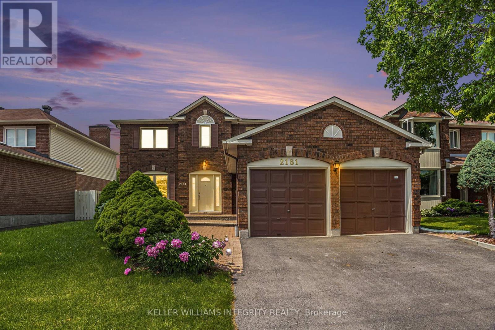 2161 Lenester Avenue, Ottawa, Ontario  K2A 4A9 - Photo 2 - X12217529