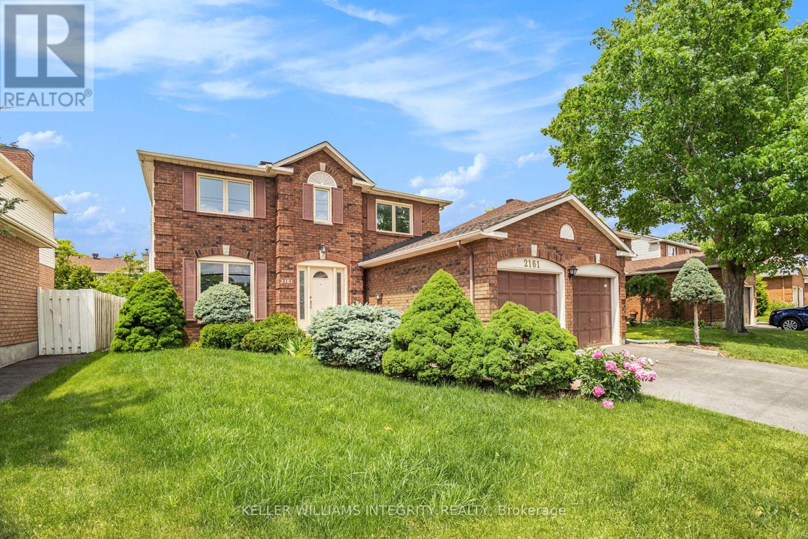 2161 Lenester Avenue, Ottawa, Ontario  K2A 4A9 - Photo 4 - X12217529