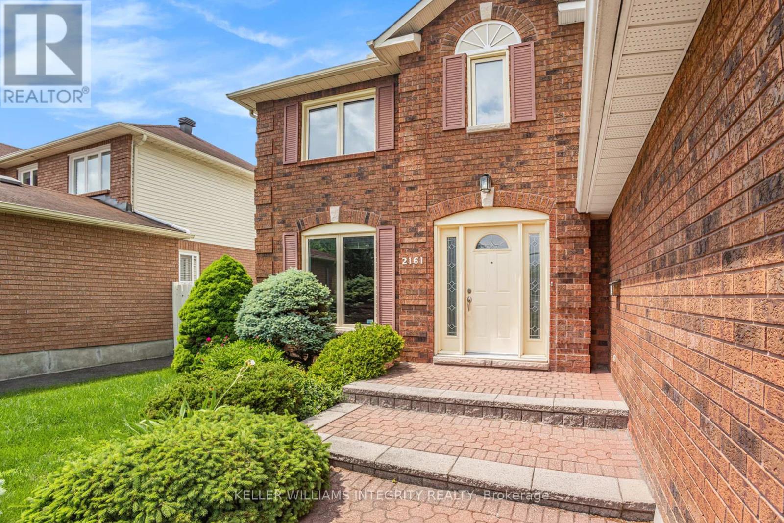 2161 Lenester Avenue, Ottawa, Ontario  K2A 4A9 - Photo 5 - X12217529