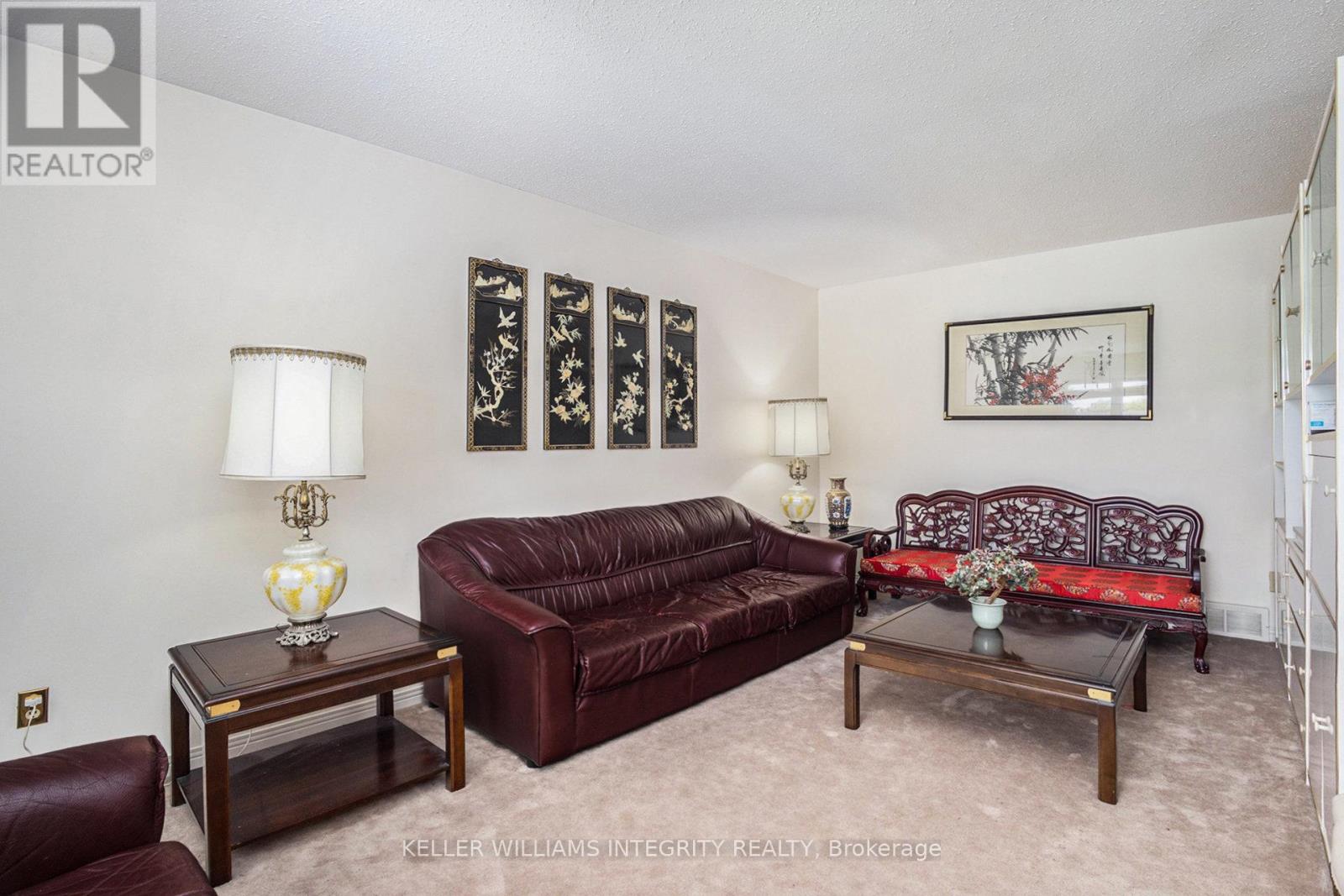 2161 Lenester Avenue, Ottawa, Ontario  K2A 4A9 - Photo 8 - X12217529