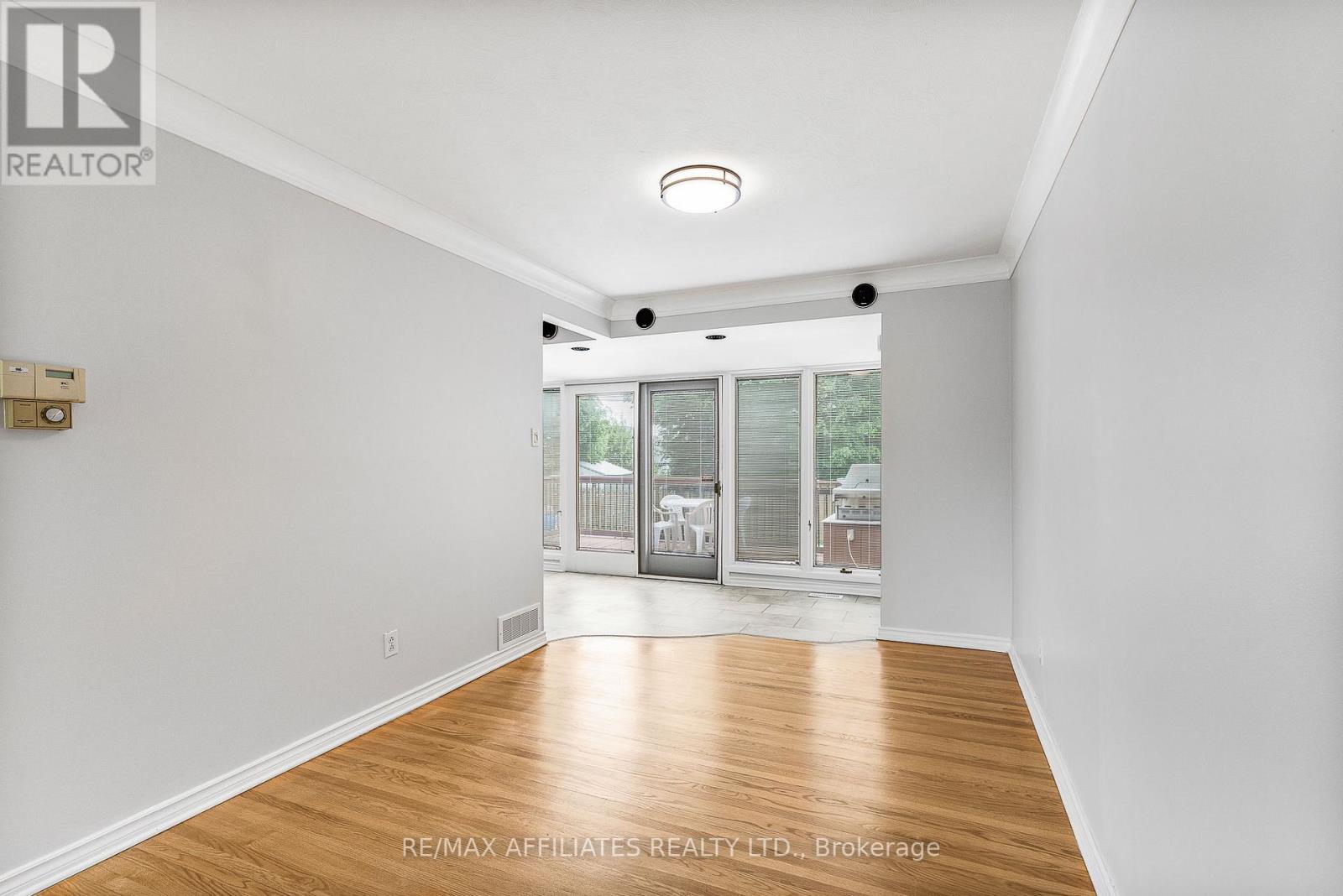 1860 Florida Avenue, Ottawa, Ontario  K1H 6Z1 - Photo 10 - X12217551
