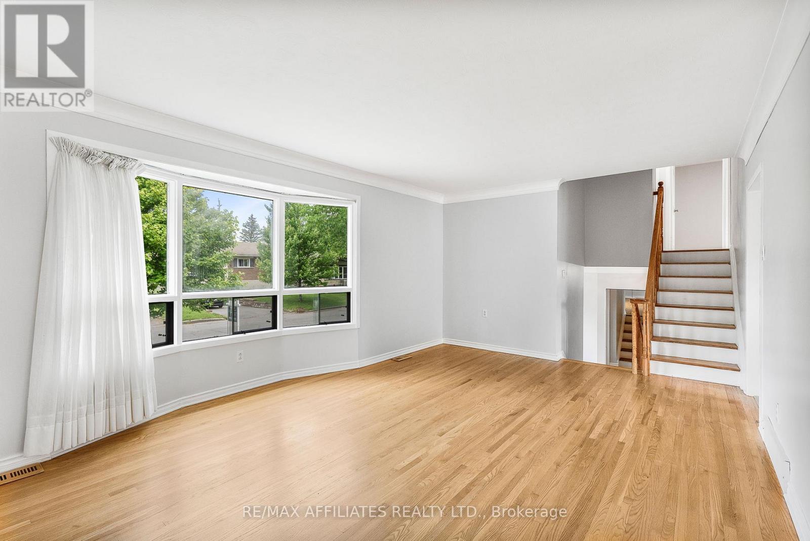 1860 Florida Avenue, Ottawa, Ontario  K1H 6Z1 - Photo 9 - X12217551