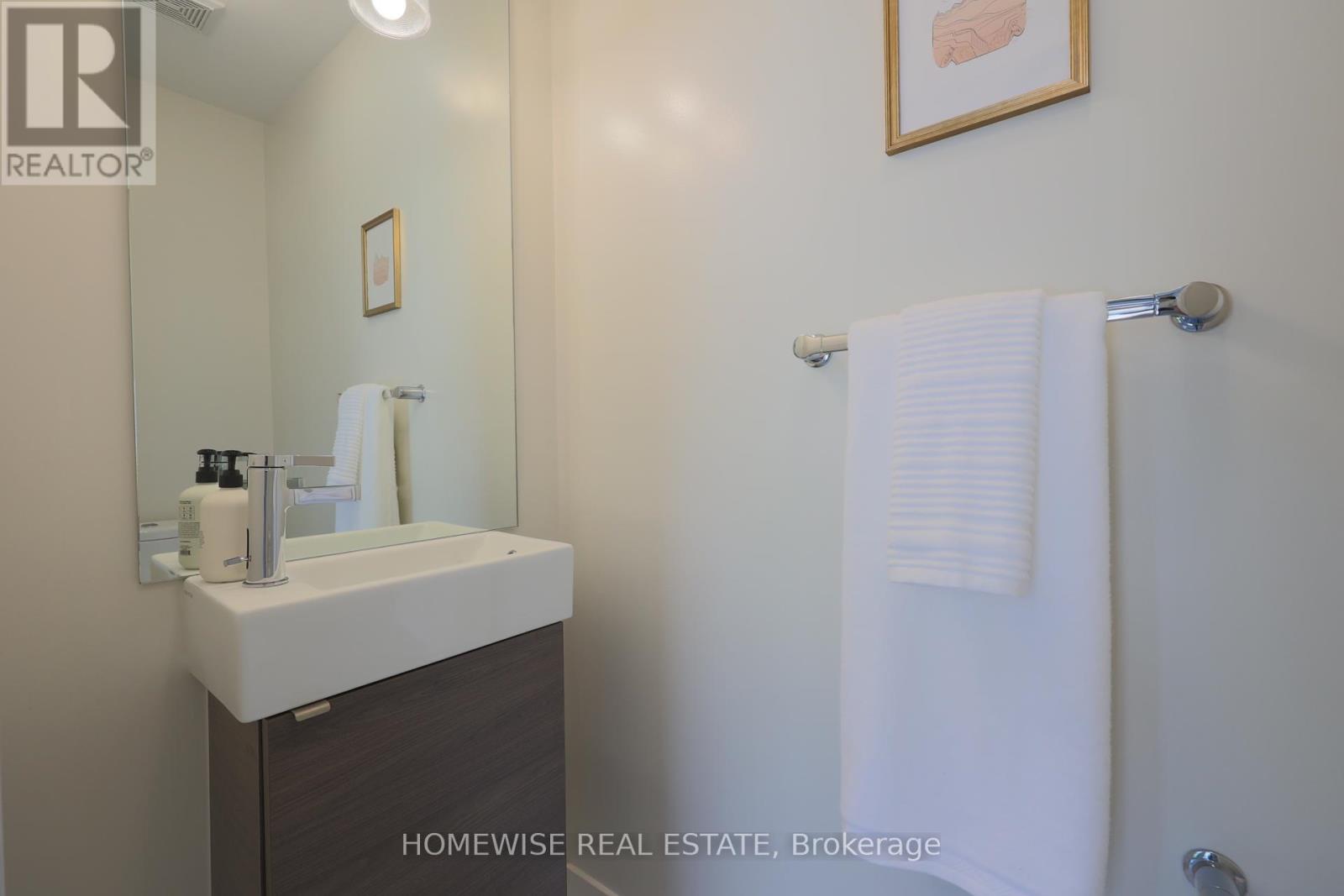 Th3 - 39 Florence Street, Toronto (Little Portugal), Ontario  M6K 1P4 - Photo 10 - C12217514