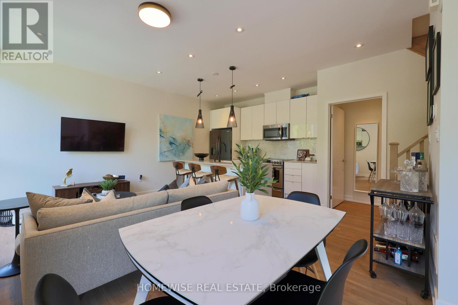 Th3 - 39 Florence Street, Toronto (Little Portugal), Ontario  M6K 1P4 - Photo 7 - C12217514