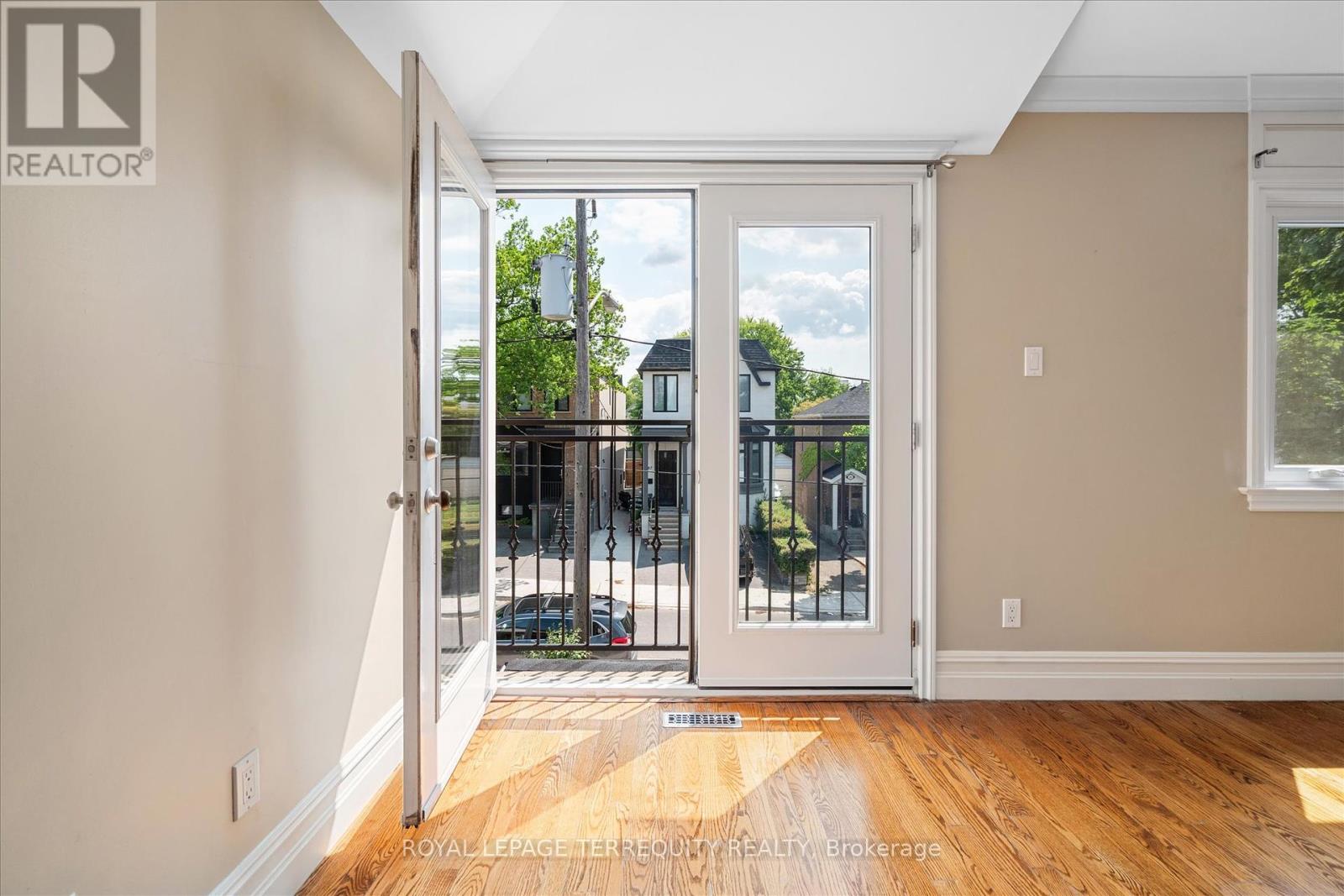 384 Winnett Avenue, Toronto (Oakwood Village), Ontario  M6C 3M1 - Photo 23 - C12217518