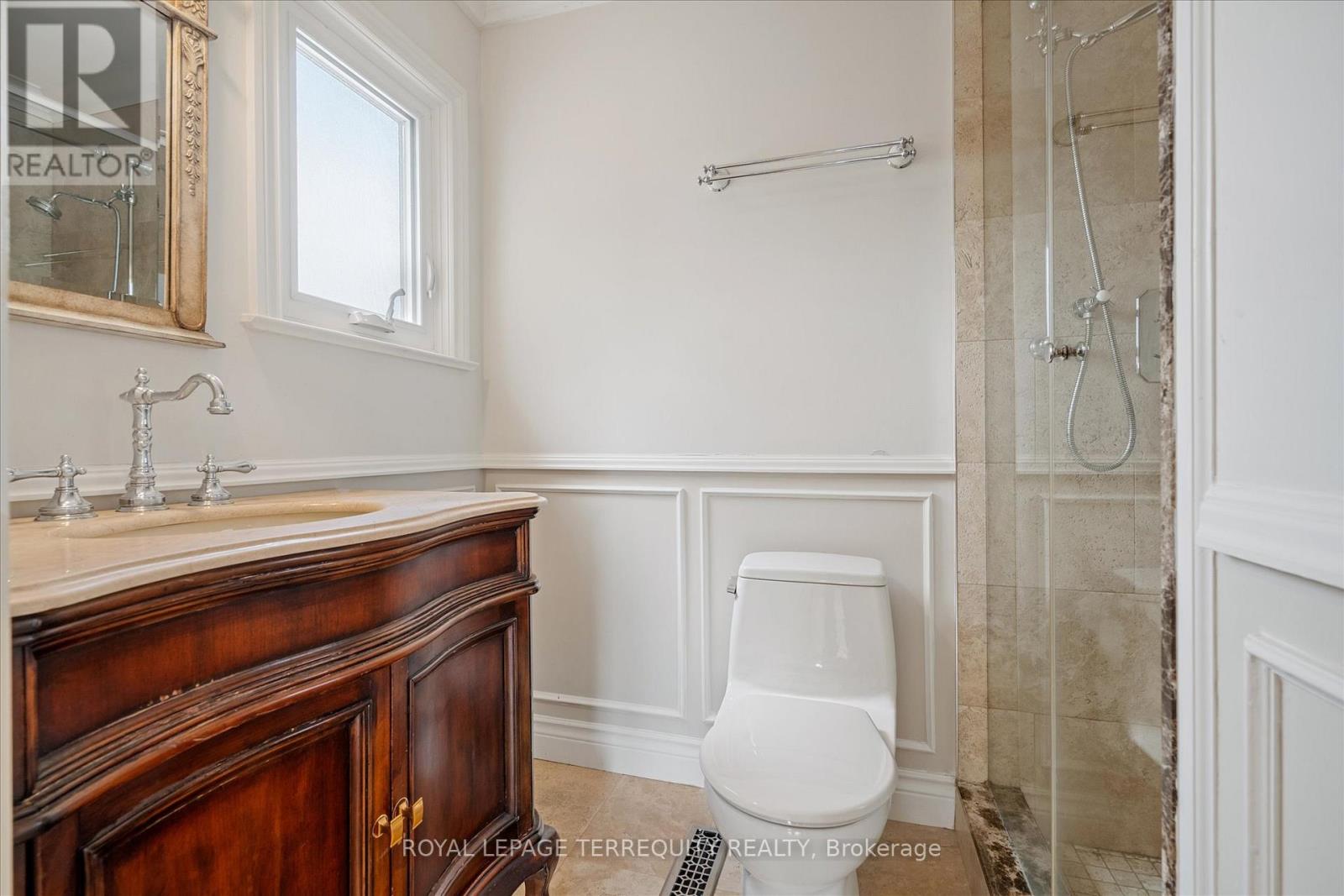 384 Winnett Avenue, Toronto (Oakwood Village), Ontario  M6C 3M1 - Photo 24 - C12217518