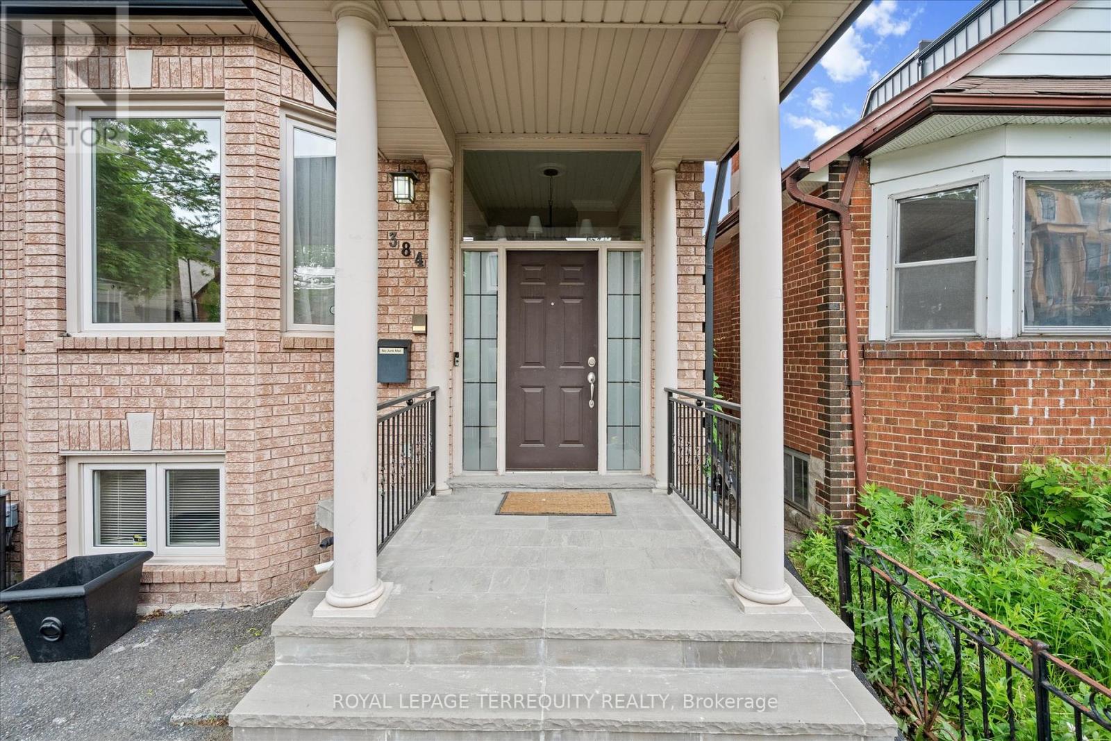 384 Winnett Avenue, Toronto (Oakwood Village), Ontario  M6C 3M1 - Photo 3 - C12217518
