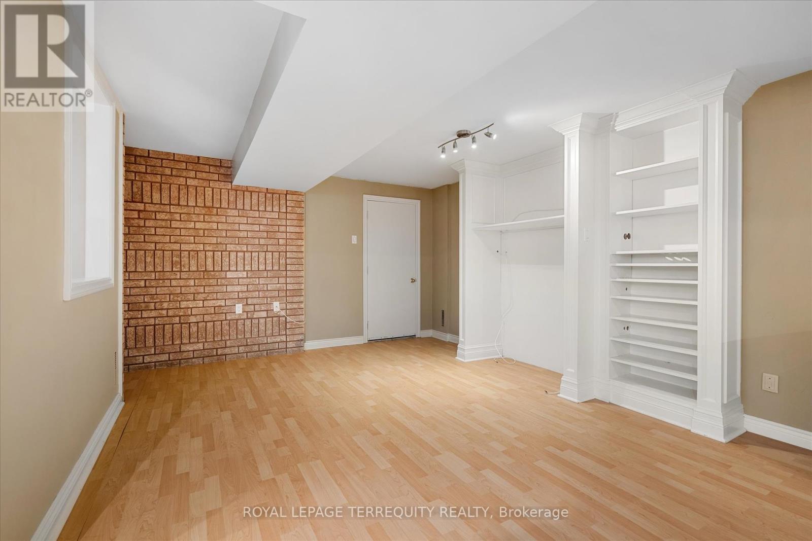 384 Winnett Avenue, Toronto (Oakwood Village), Ontario  M6C 3M1 - Photo 35 - C12217518