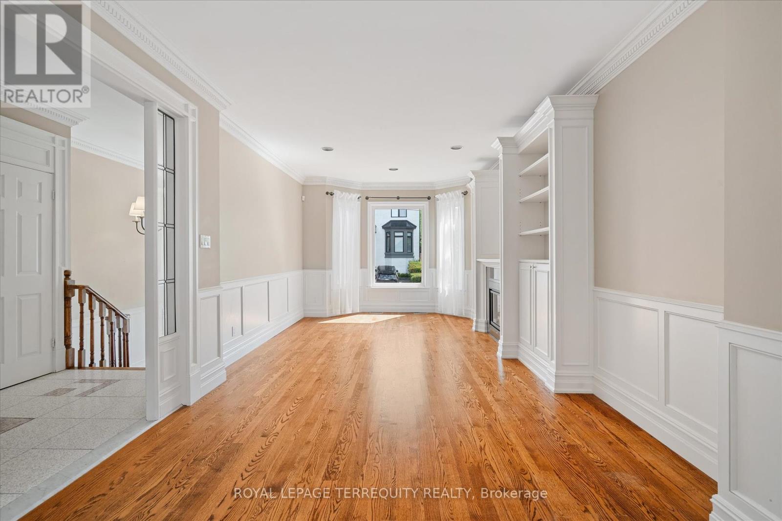 384 Winnett Avenue, Toronto (Oakwood Village), Ontario  M6C 3M1 - Photo 6 - C12217518